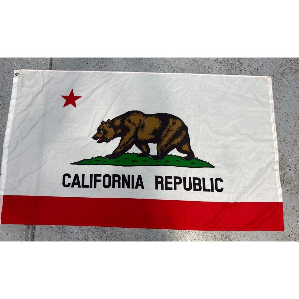 California Republic State Flag Banner 3X5 White Red Grommets Garden Grizzly Bear